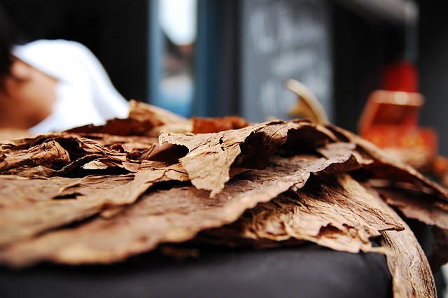 Perfume con tabaco para hombre, un aroma intenso