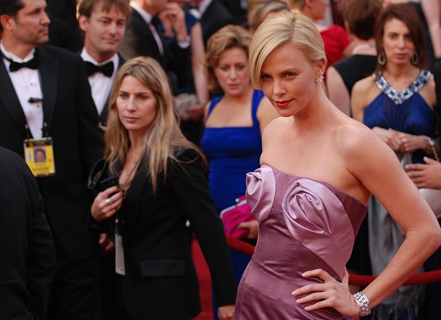 Charlize Theron, J’adore de Dior y Esenzzia 075