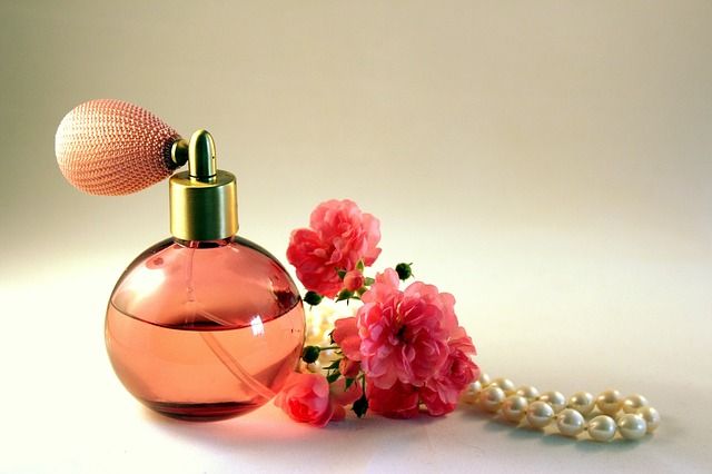 Cómo conservar los perfumes según su tipo de recipiente